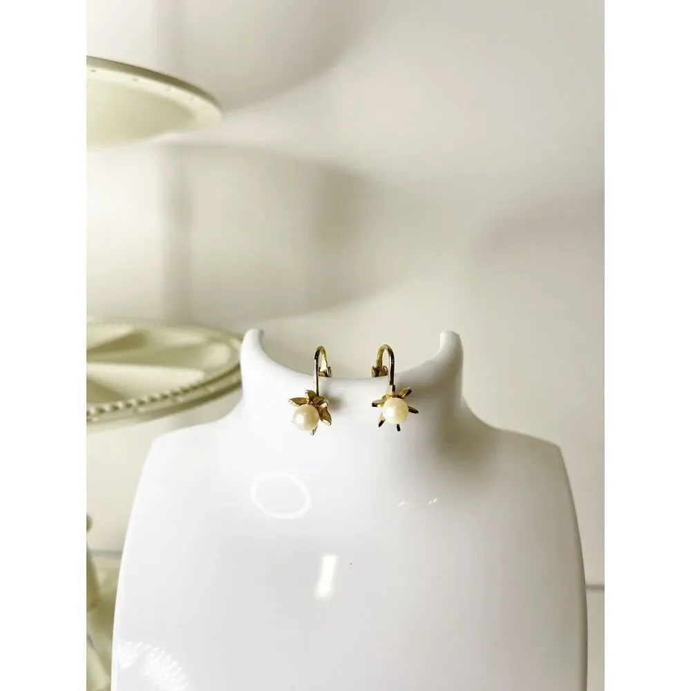 Vintage Avon Clip On Earrings gold tone pearl starburst flower 80s glam retro‎